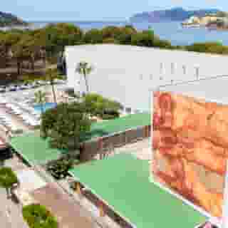 HM Isabela – Adults Only (18+), 1 of 5