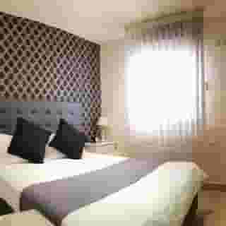 Central Hotel, 2 of 5