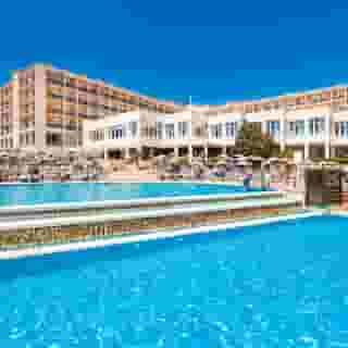 Globales Club Almirante Farragut, 1 of 5