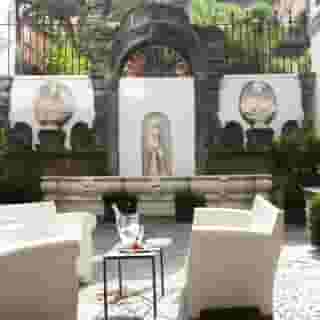 Piazza Bellini, 5 of 5