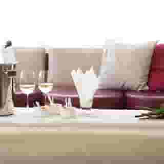 Hotel Meeting, 3 of 5