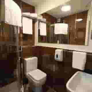 Le Ville Hotel, 2 of 5