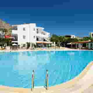 Coliseum Apartments, 2 of 5