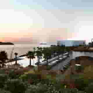 Xanadu Island, 3 of 5