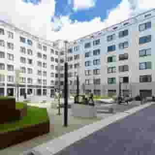 Dean's Home Budapest, 5 of 5