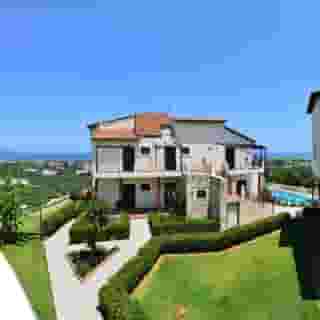 Antilia Apartments, 3 of 5