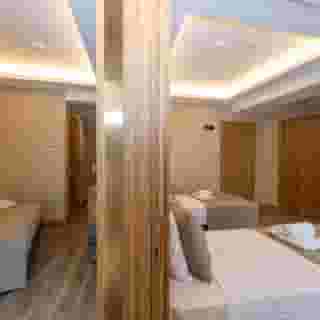 Hotel Ravi, 2 of 5