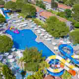 Master Family Club, 1 of 5