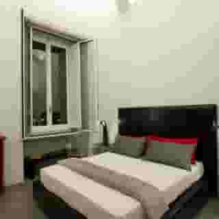 Luxury on the River, 4 of 5