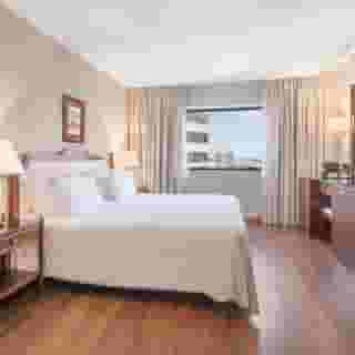 Dom Pedro Lisboa, 3 of 5