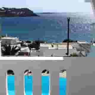 Voula's Studios, 4 of 5