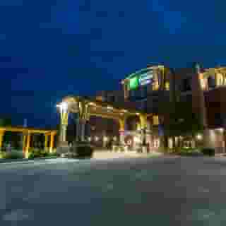 Holiday Inn Express & Suites Riverport, 2 of 5