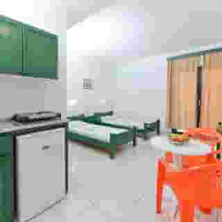 Milos Apartments, 3 of 5