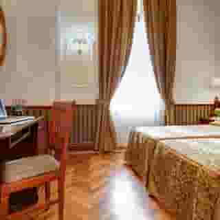 Best Roma, 6 of 6