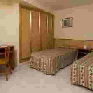 Avenida Apartments, 5 of 5