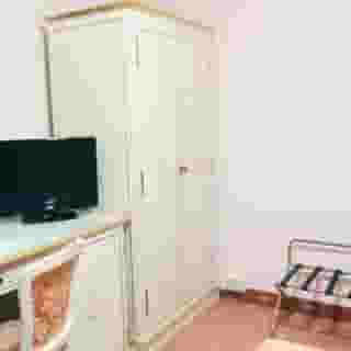 Ambassador Tre Rose, 3 of 5