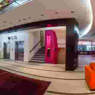 In Hotel Belgrade, 3 of 5