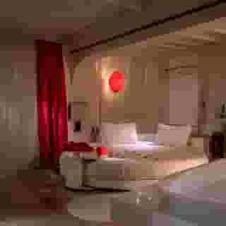 SuiteSistina For Brave Lovers, 3 of 5