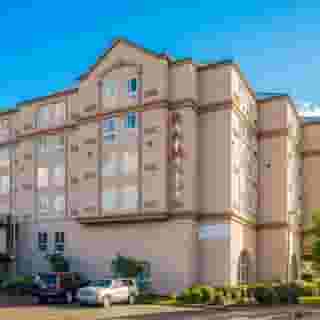 Ramada by Wyndham SeaTac Airport, 1 of 5