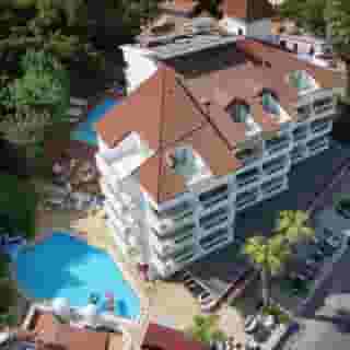 Chateau de Ville Hotel, 2 of 5