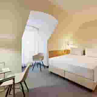 Lindner Dusseldorf Airport, part of JdV by Hyatt, 4 of 5