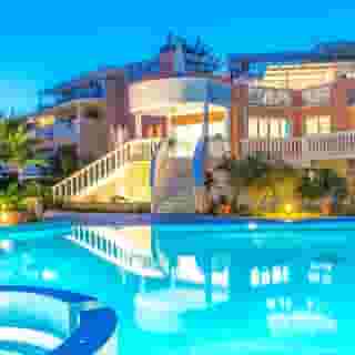 Gerakas Belvedere Luxury Suites, 1 of 5