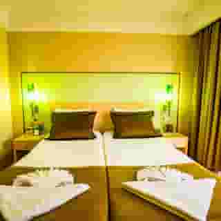 Hotel Ambassador Plaza, 4 of 5