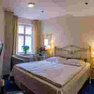 Cru Hotel And Restaurant, 2 of 5