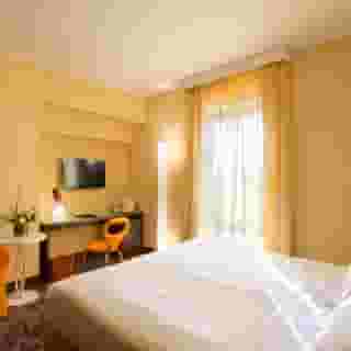 Unahotels  Mediterraneo Milano, 2 of 5