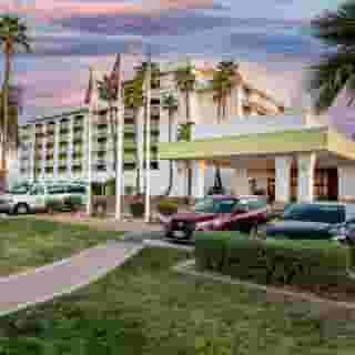 Holiday Inn & Suites Phoenix-Mesa/Chandler, 1 of 5