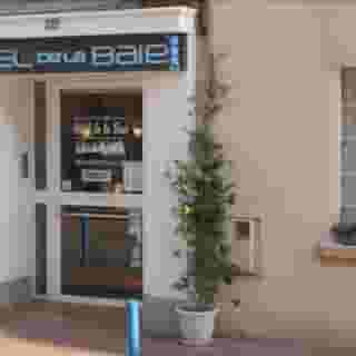 Hotel De La Baie, 2 of 5