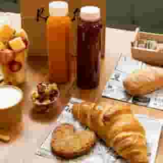 Petit Palace Santa Cruz, 2 of 5