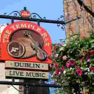 Baggot Court Townhouse, 2 of 5