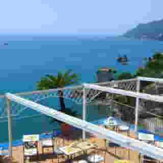 Lloyd's Baia, 1 of 6