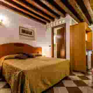 Venice Apartments, 3 of 5