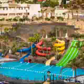 Globales Los Patos Park, 3 of 5