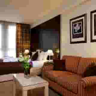 Le Pera Hotel, 4 of 5