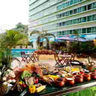 Regal Riverside, 3 of 5