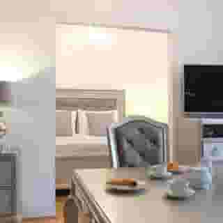 Milford Suites, 2 of 5