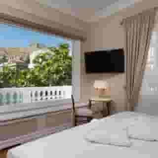 Noble Suites, 4 of 5