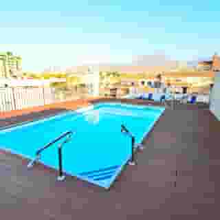 Sol y Sombra, 1 of 5