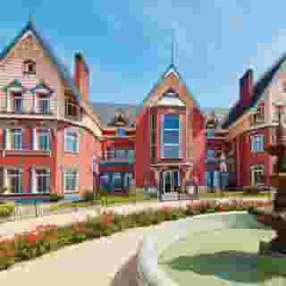 Mansion de Lucy, 2 of 5