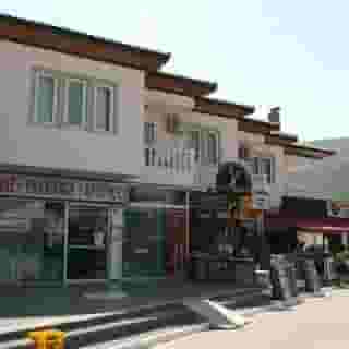 Imperial Apartments, 3 of 5