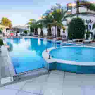 Romance Beach, 3 of 5