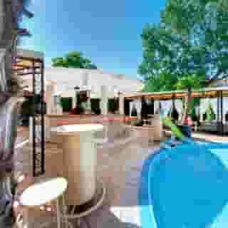 Avenue Deluxe, 5 of 5