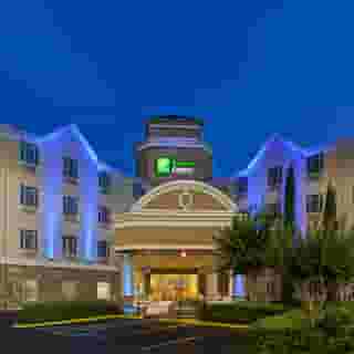 Holiday Inn Express and Suites Houston Dwtn Conv C, 1 of 5