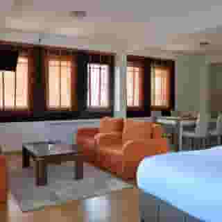 Hotel Corner, 3 of 5