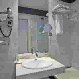 NH Valencia Las Artes, 2 of 5