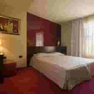 Famous House, 3 of 5