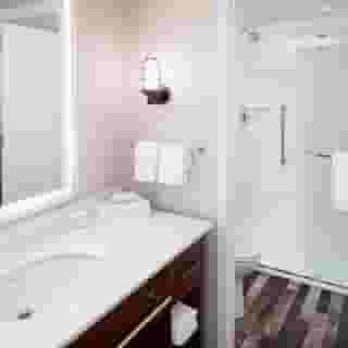 Homewood Suites Boston Seaport, 3 of 5